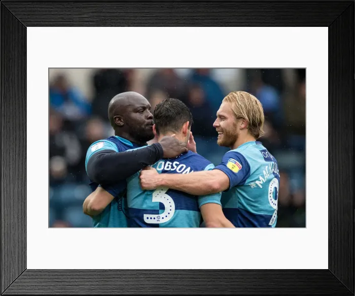 Framed Print : Wycombe Wanderers: Thrilling Victory Celebration vs Burton Albion (2018 / 19)