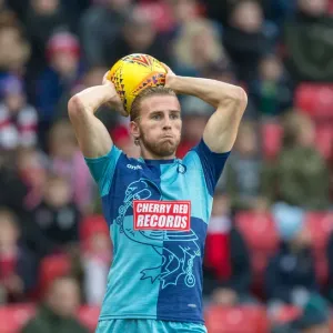 Determined Defender: Jason McCarthy Stands Firm Against Sunderland, 17/11/18