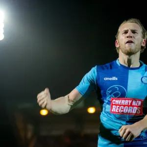 Determined Defender: Jason McCarthy's Battle Against Barnsley (08/12/18)