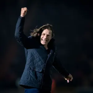 Gareth Ainsworth Faces Off Against Barnsley: Wycombe Wanderers vs Barnsley (08/12/18)