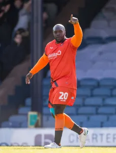 : Adebayo Akinfenwa's Intense Battle Against Southend United, 13/04/19