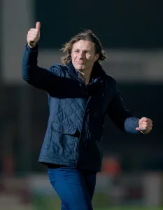 Barnsley Prints: Gareth Ainsworth Leads Wycombe Wanderers Against Barnsley (08/12/18)