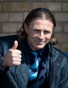 : Gareth Ainsworth vs Southend United, April 13, 1999: Intense Football Showdown