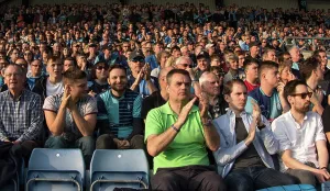 : Oxford United v Wycombe Wanderers Sky Bet League 1 30 / 03 / 2019
